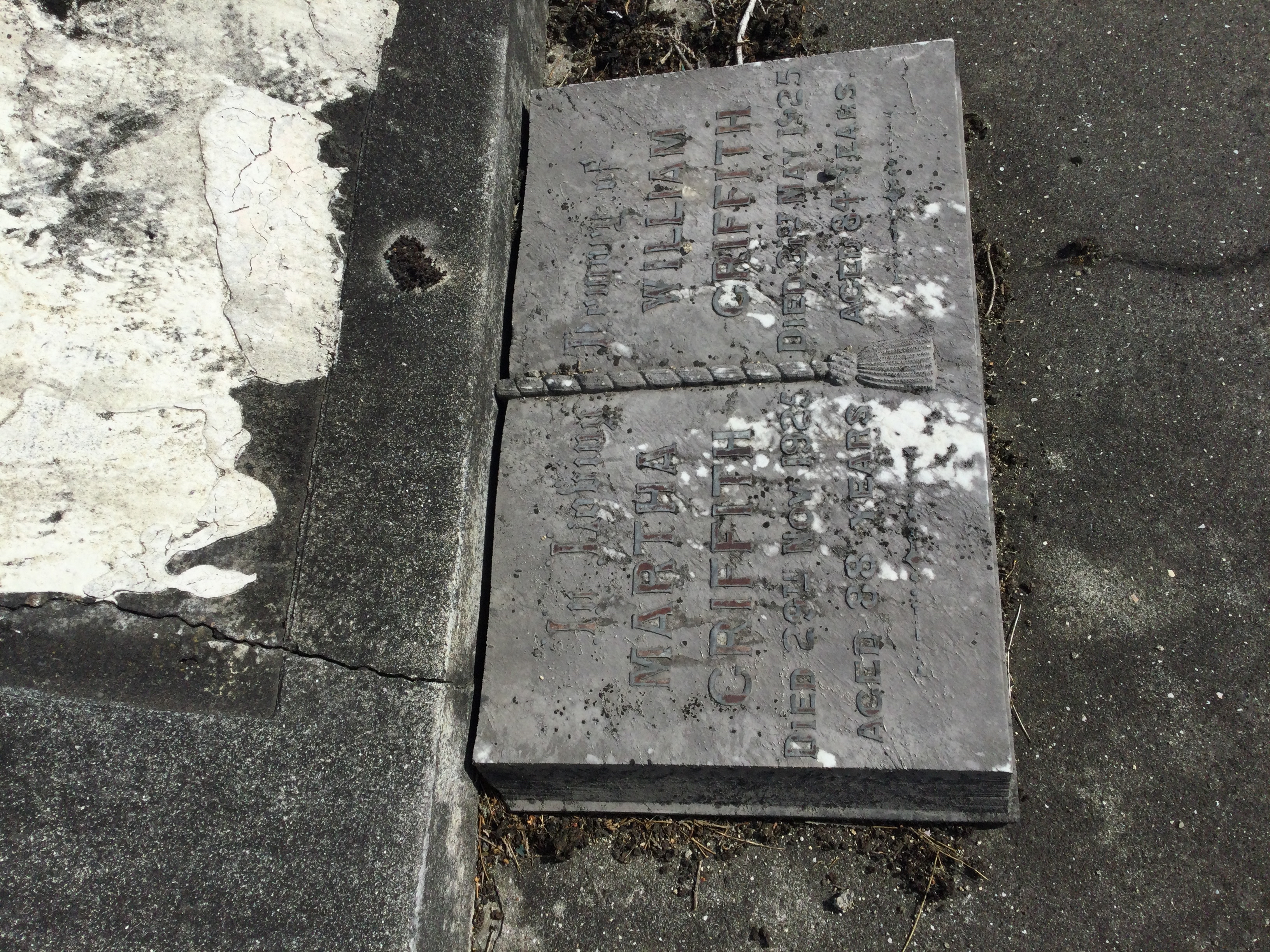 headstone