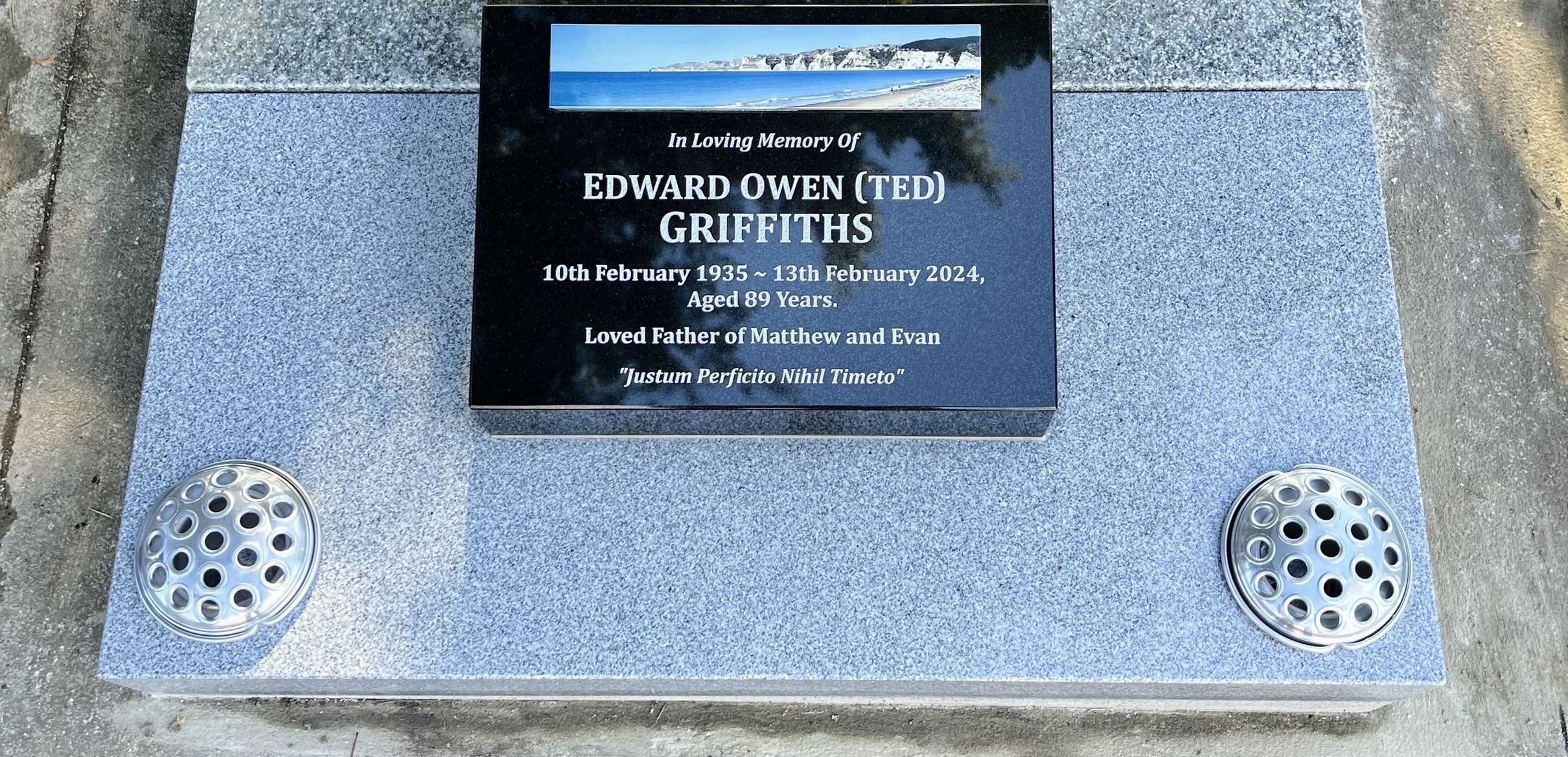 headstone