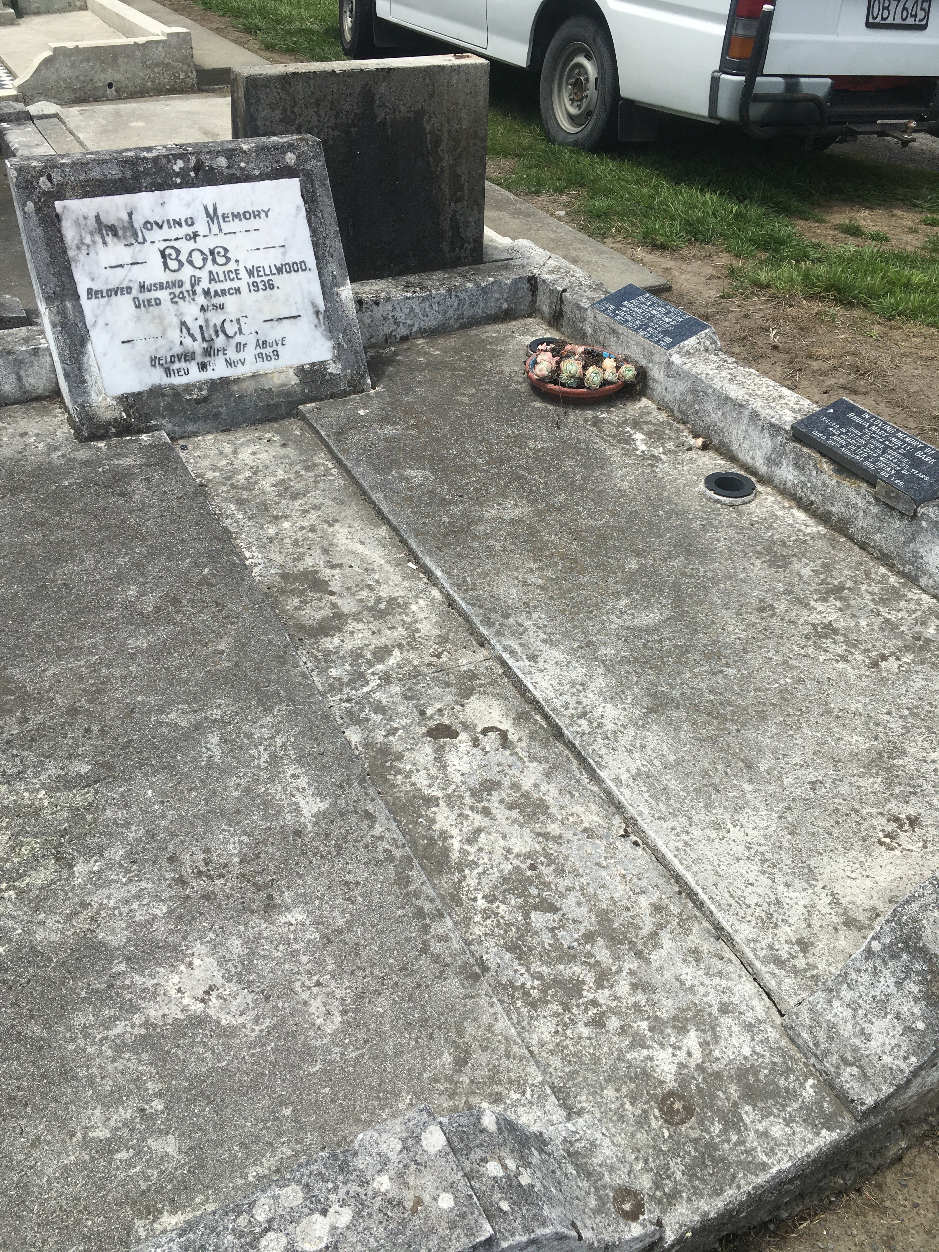 headstone