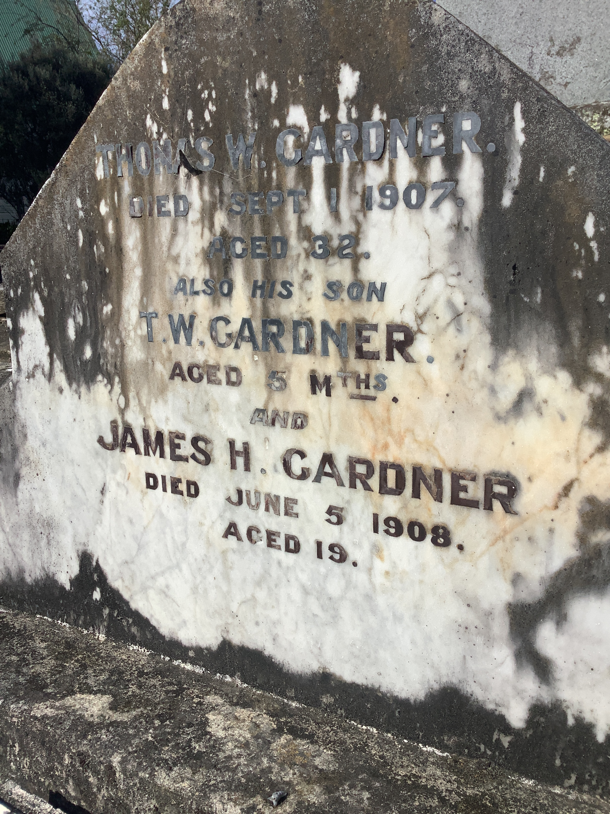 headstone