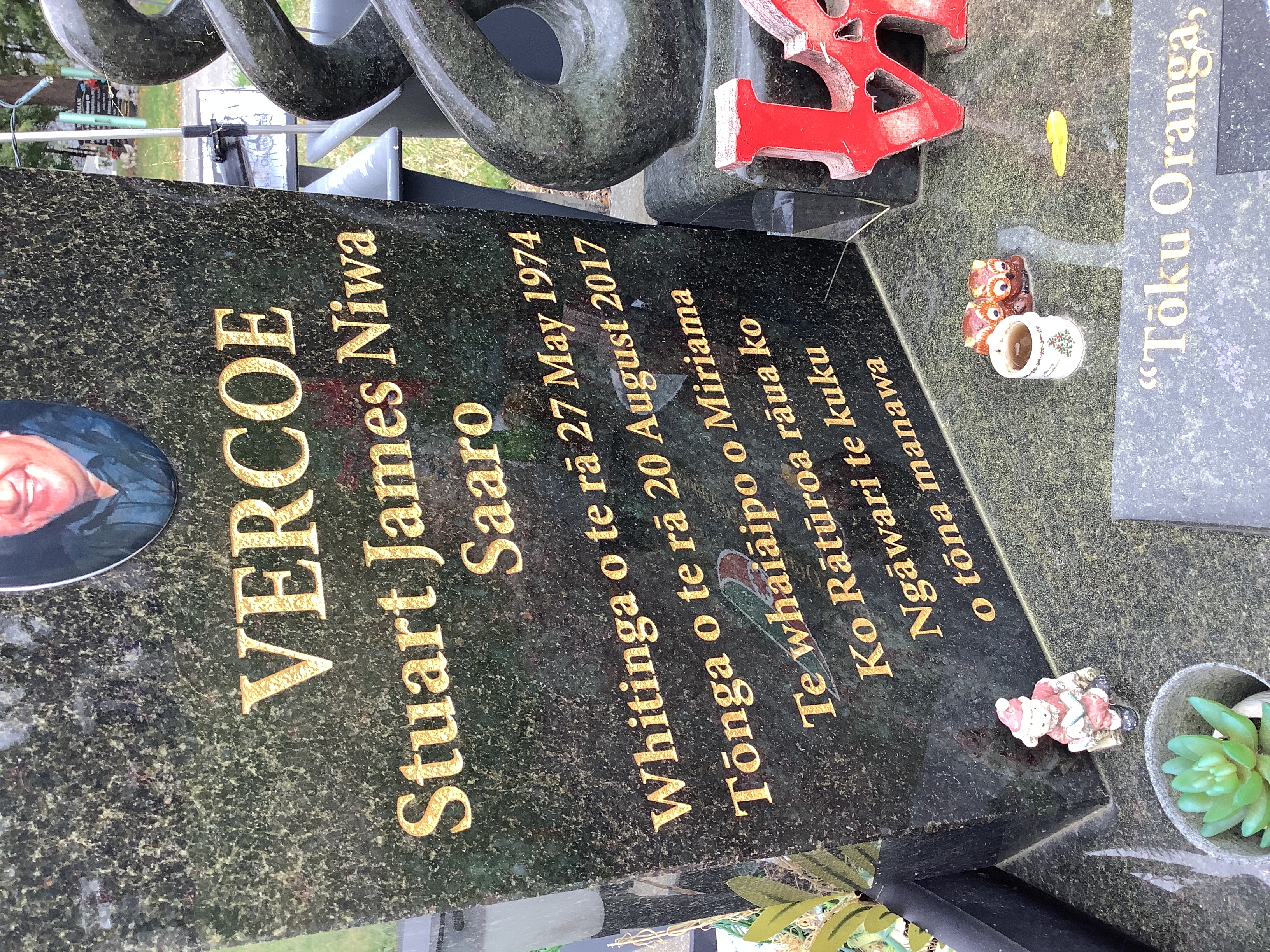 headstone