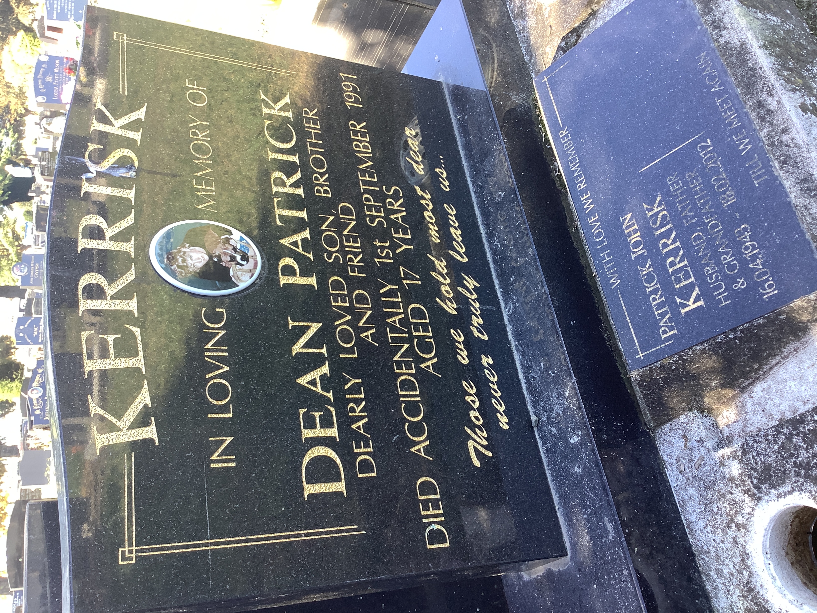headstone