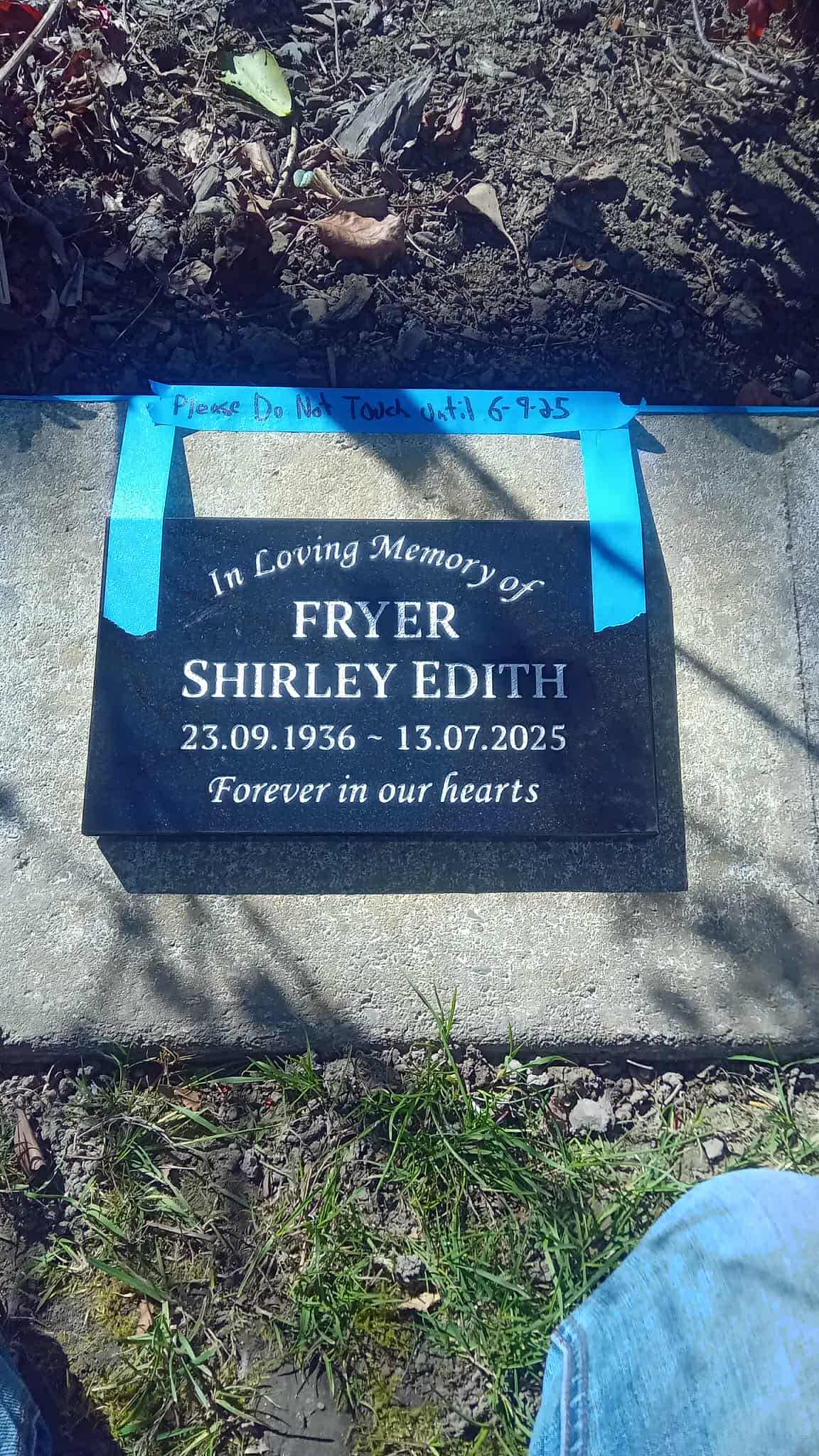 headstone