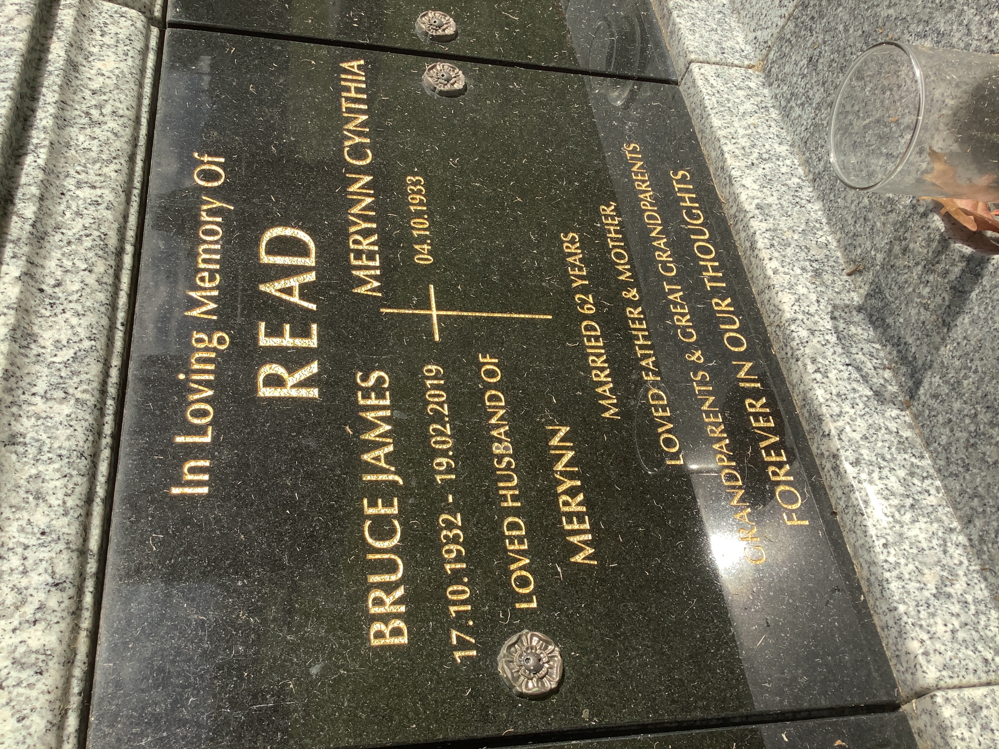 headstone