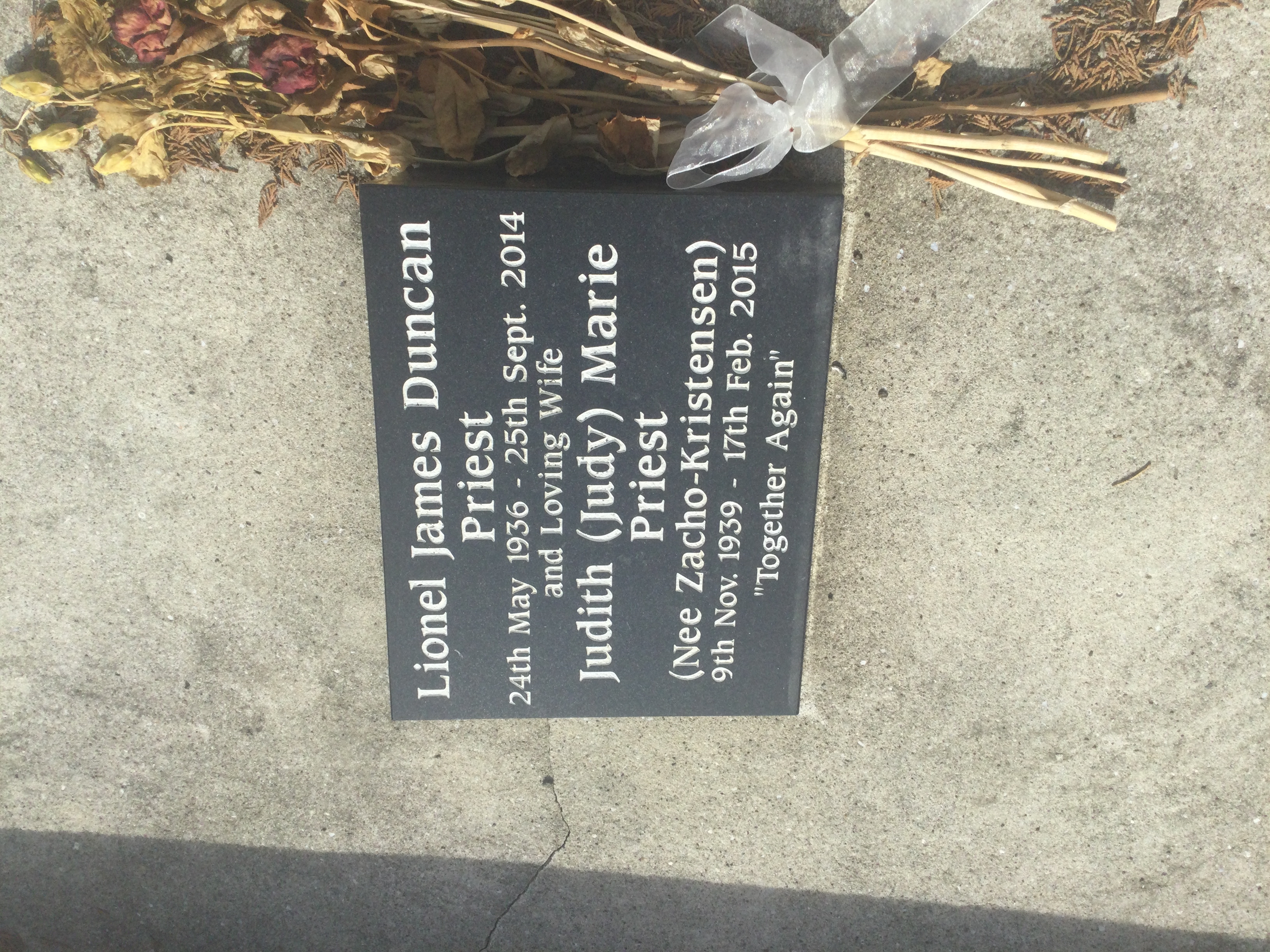 headstone