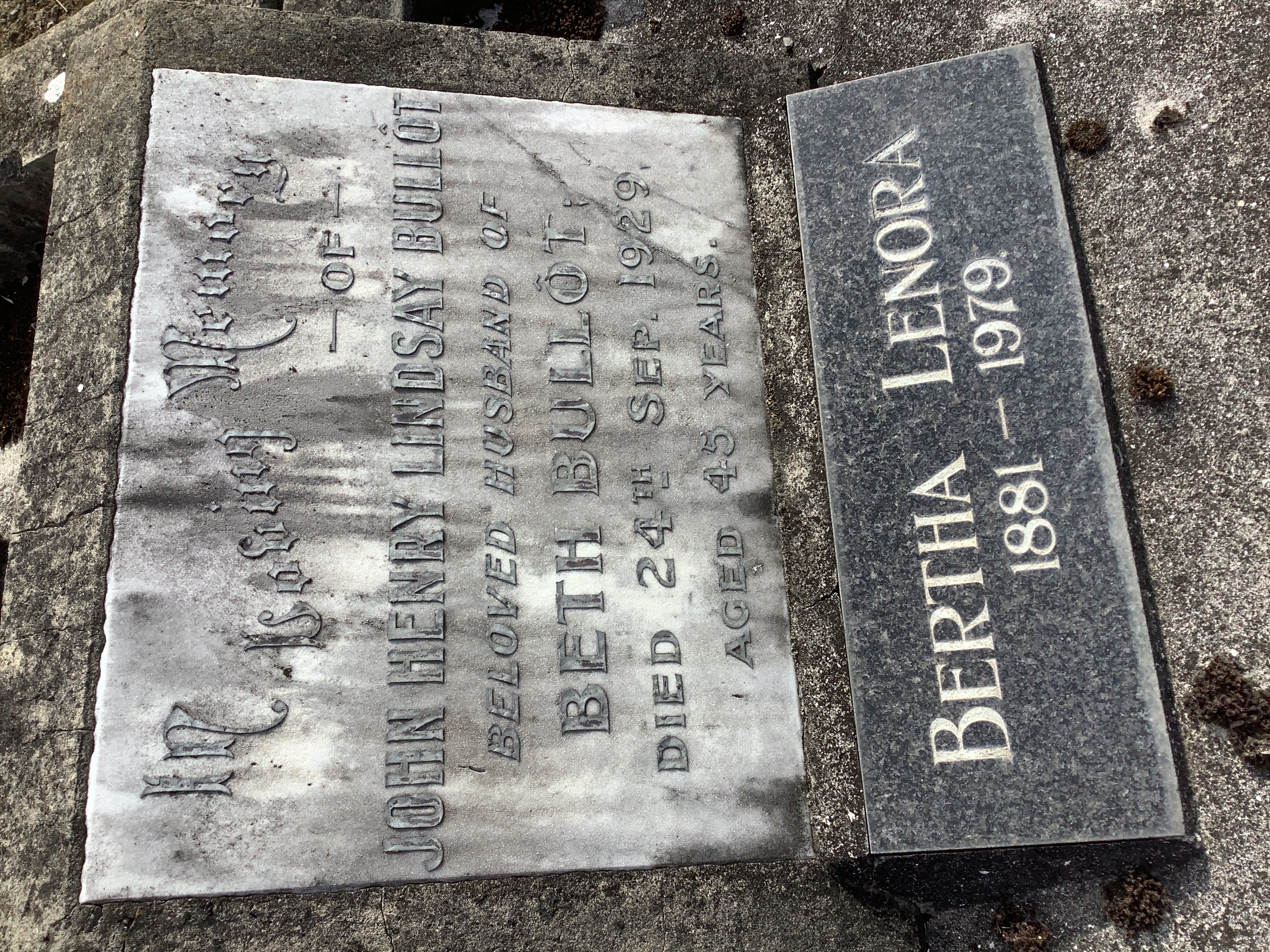 headstone