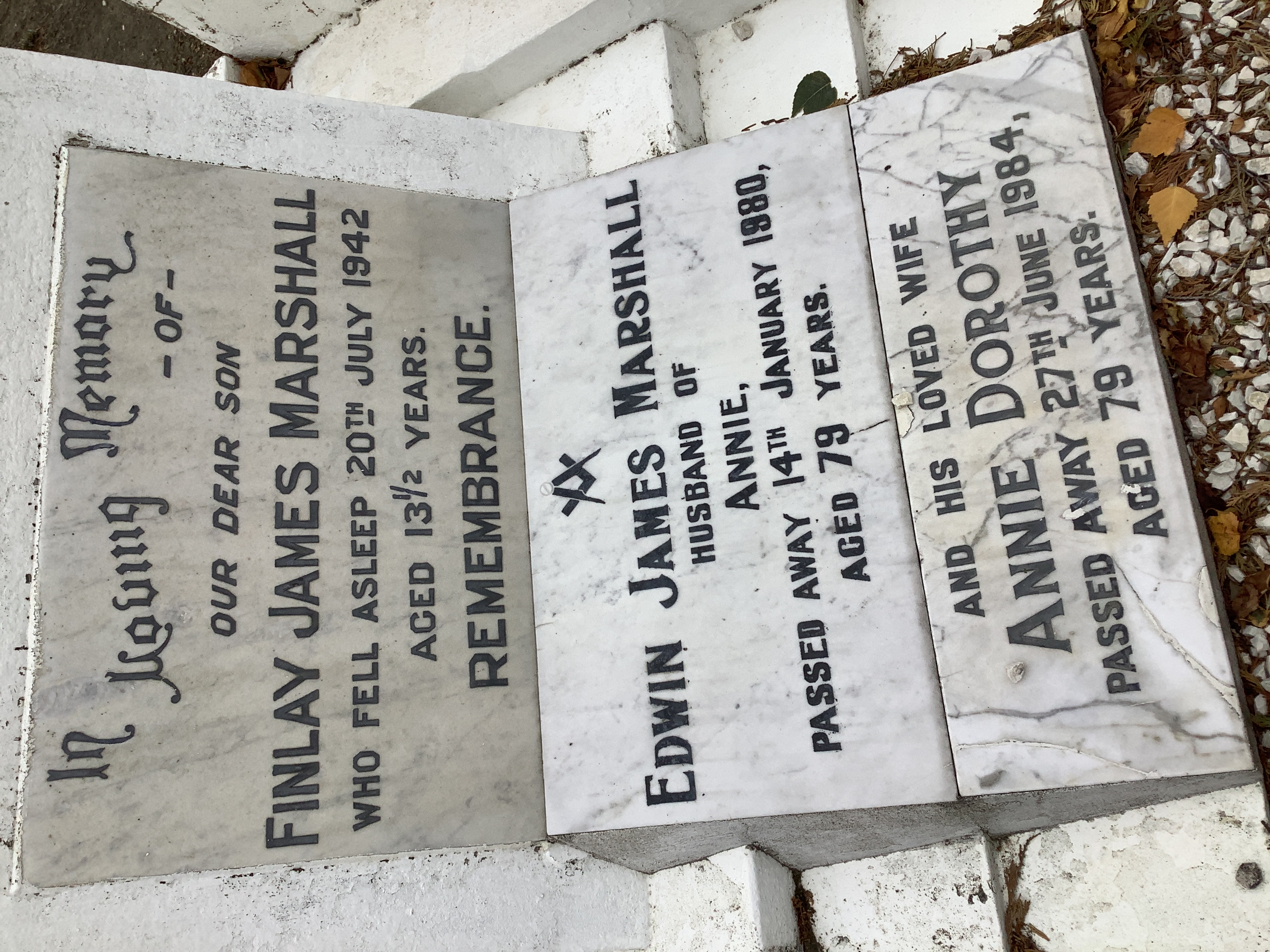 headstone