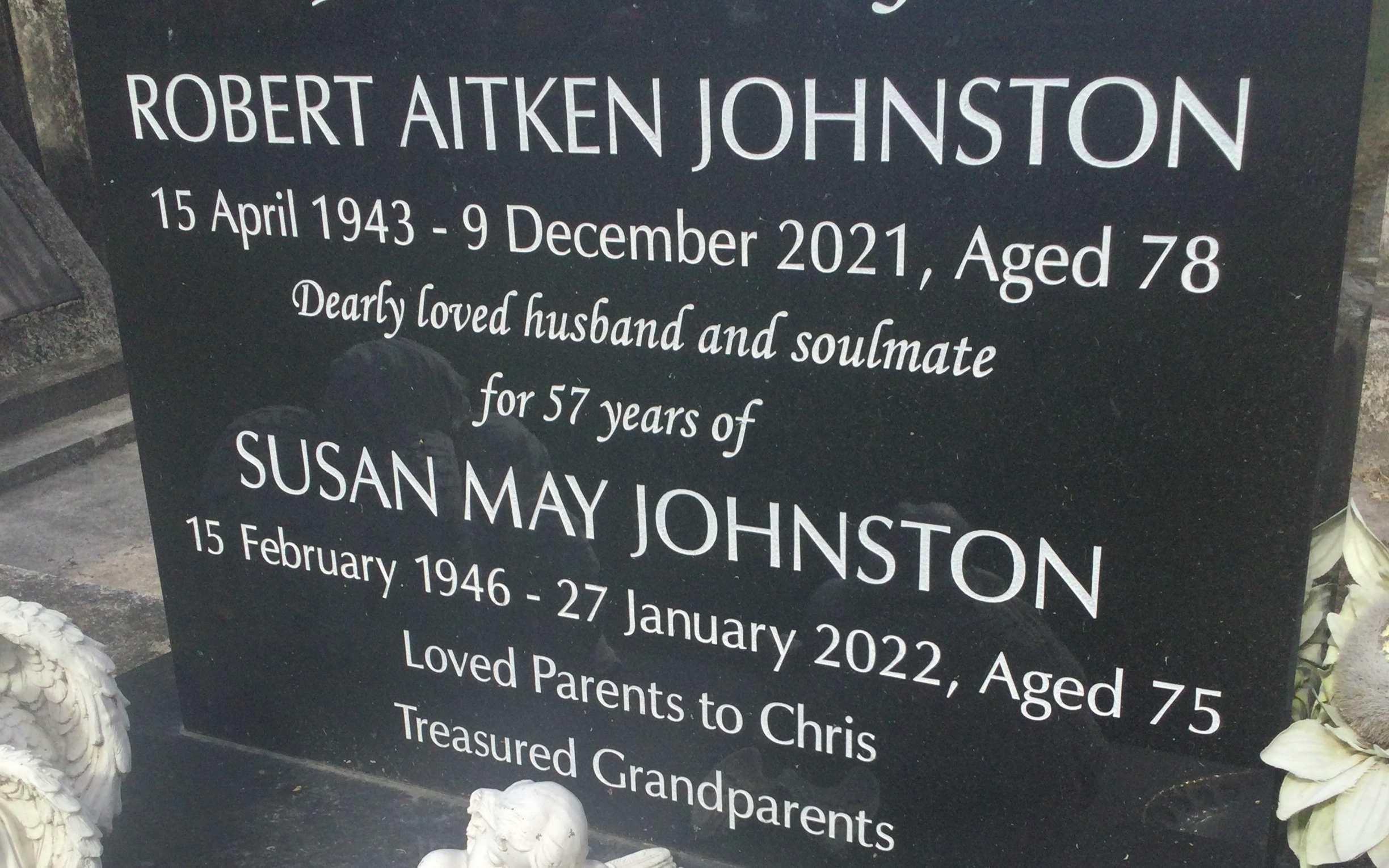 headstone