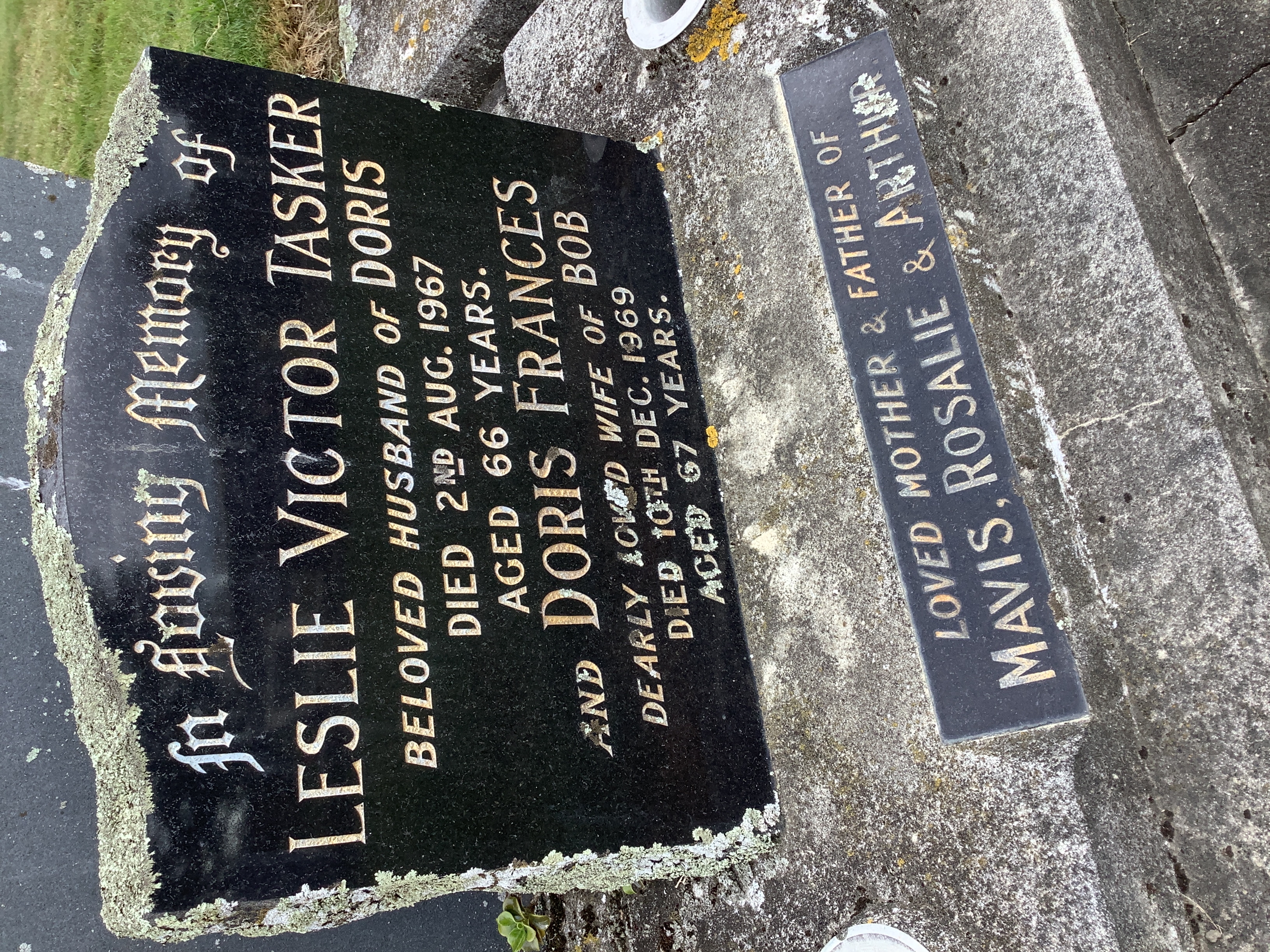 headstone
