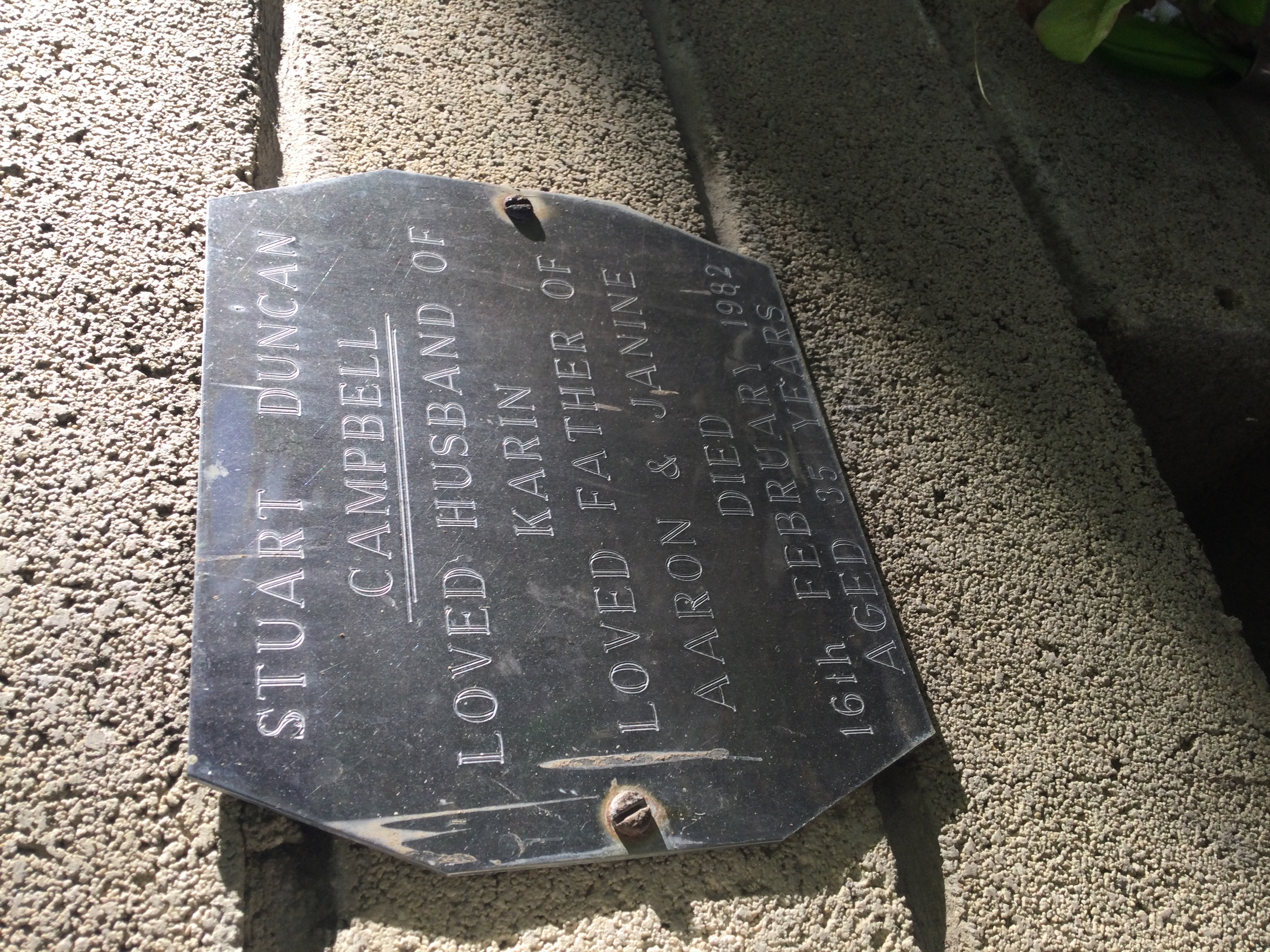 headstone