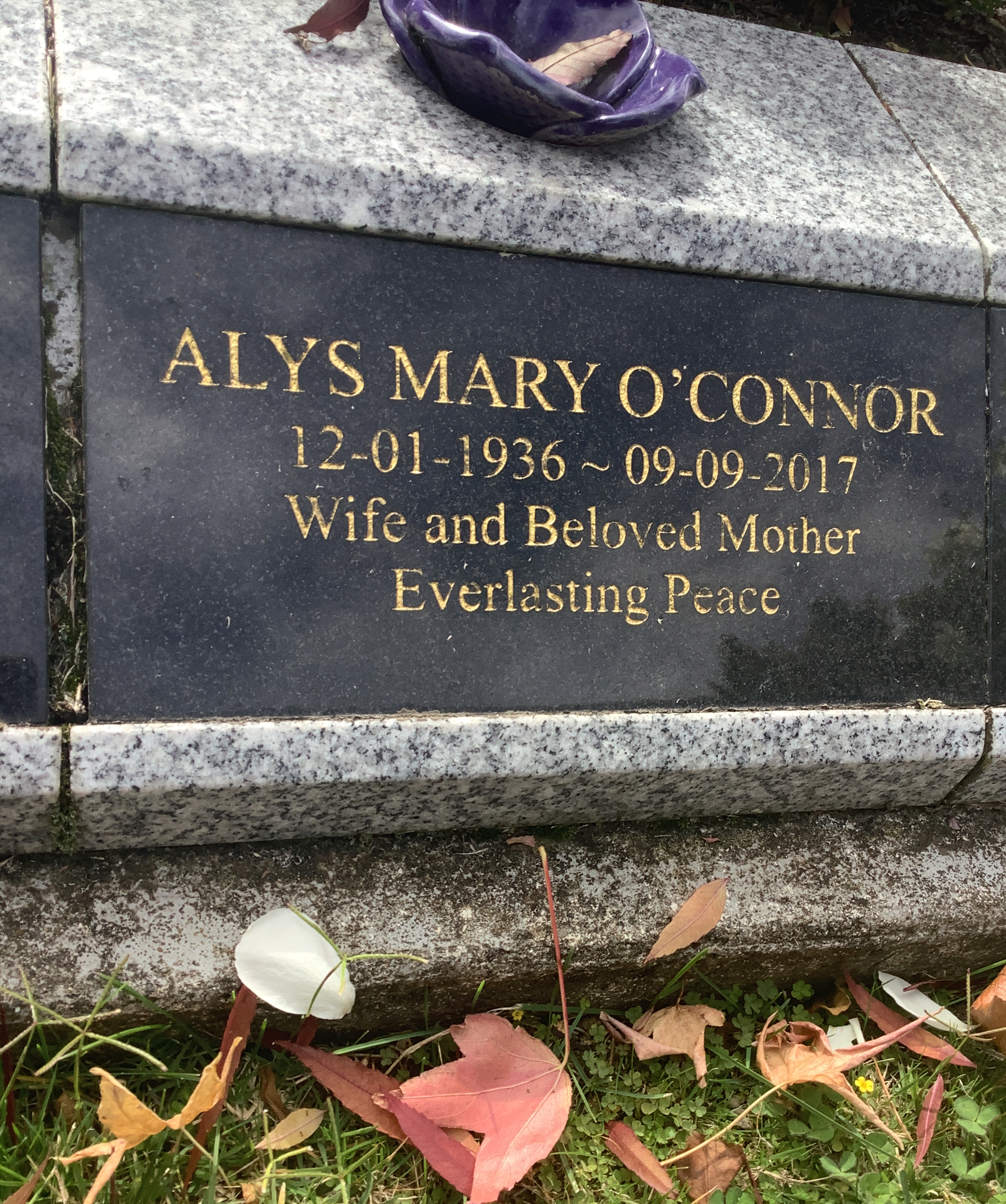headstone
