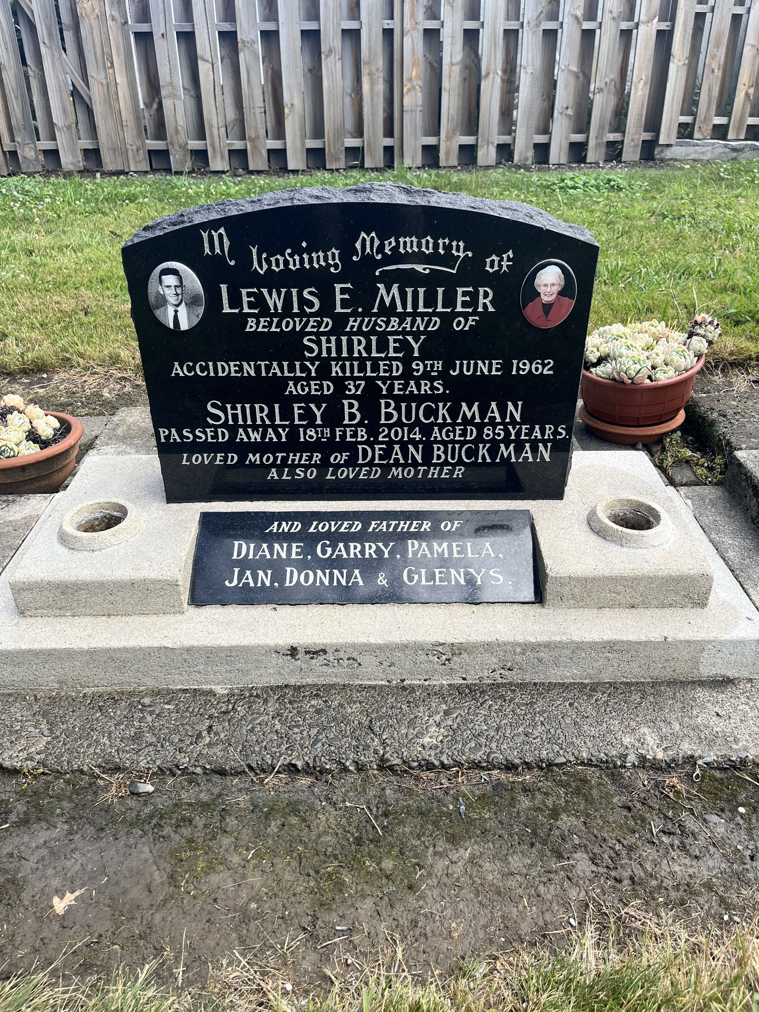 headstone