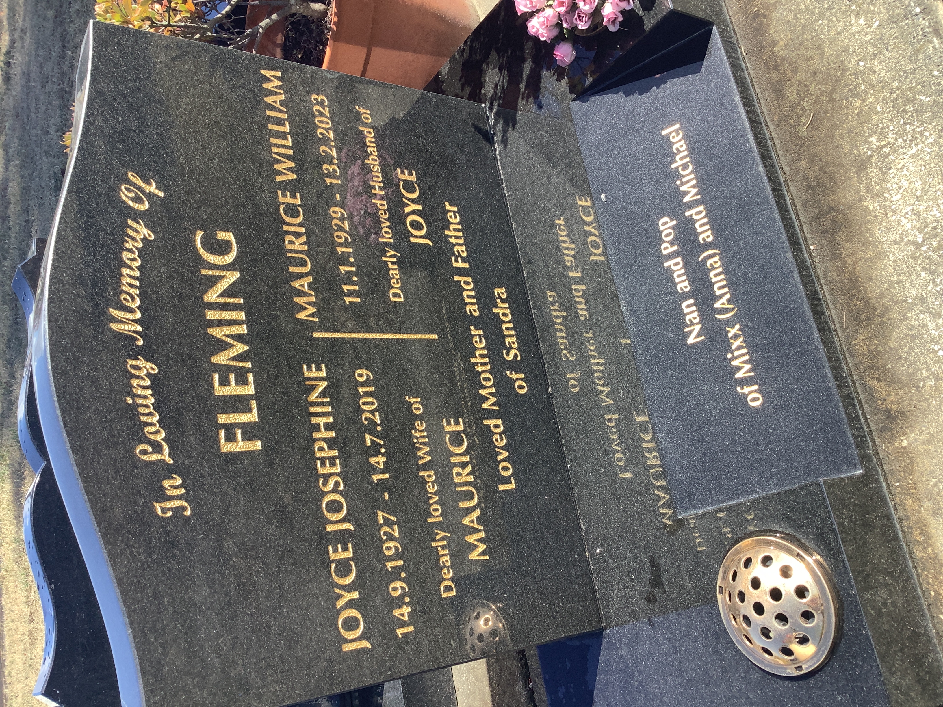 headstone
