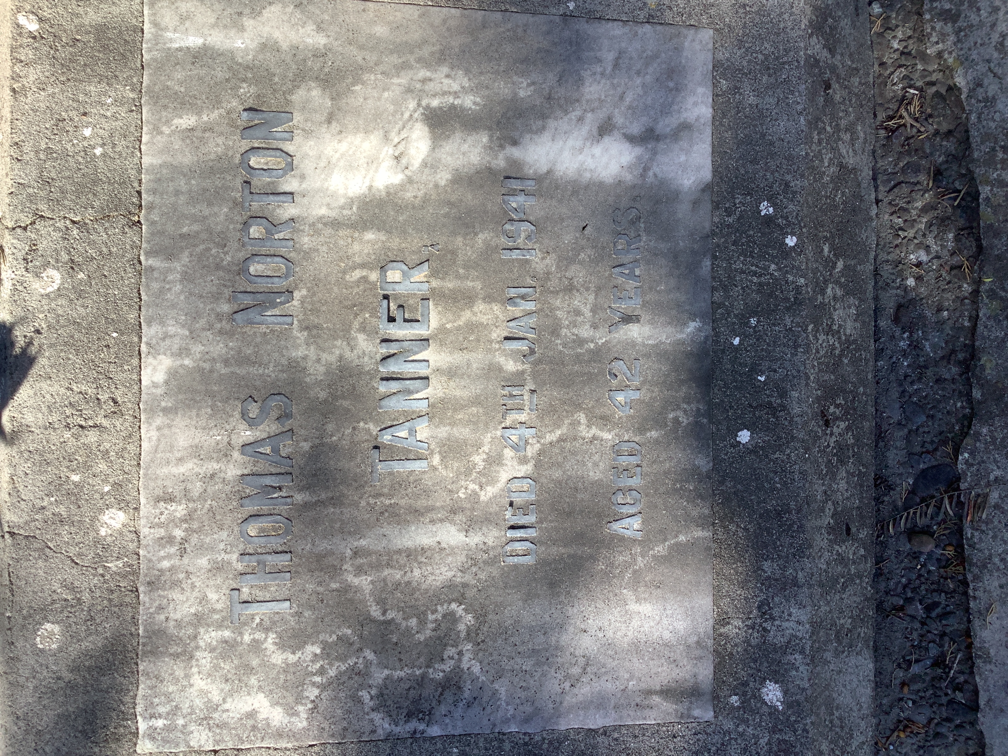 headstone