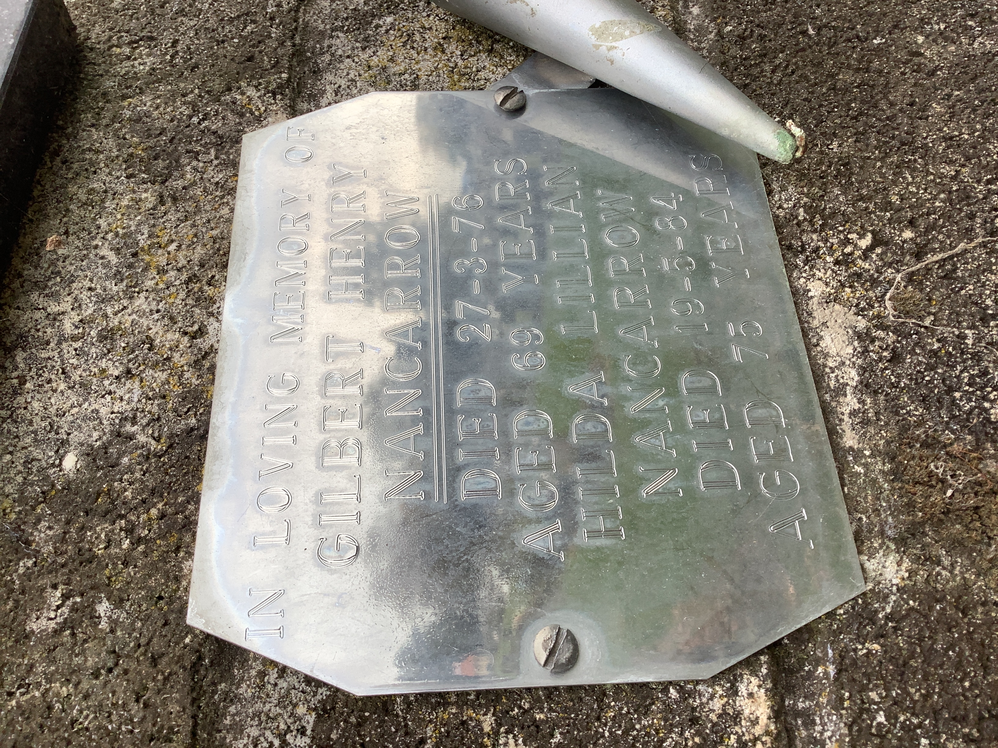 headstone