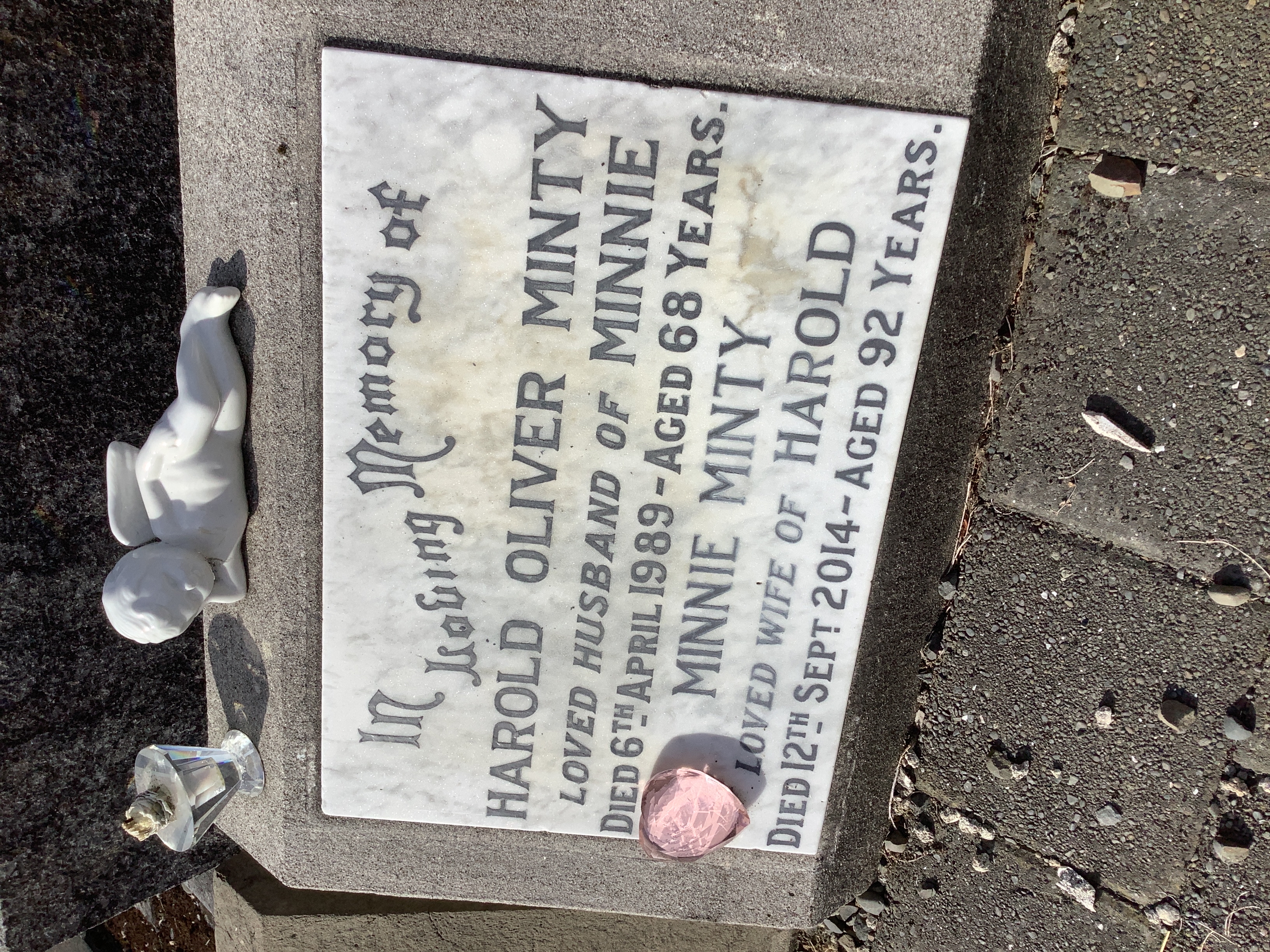 headstone