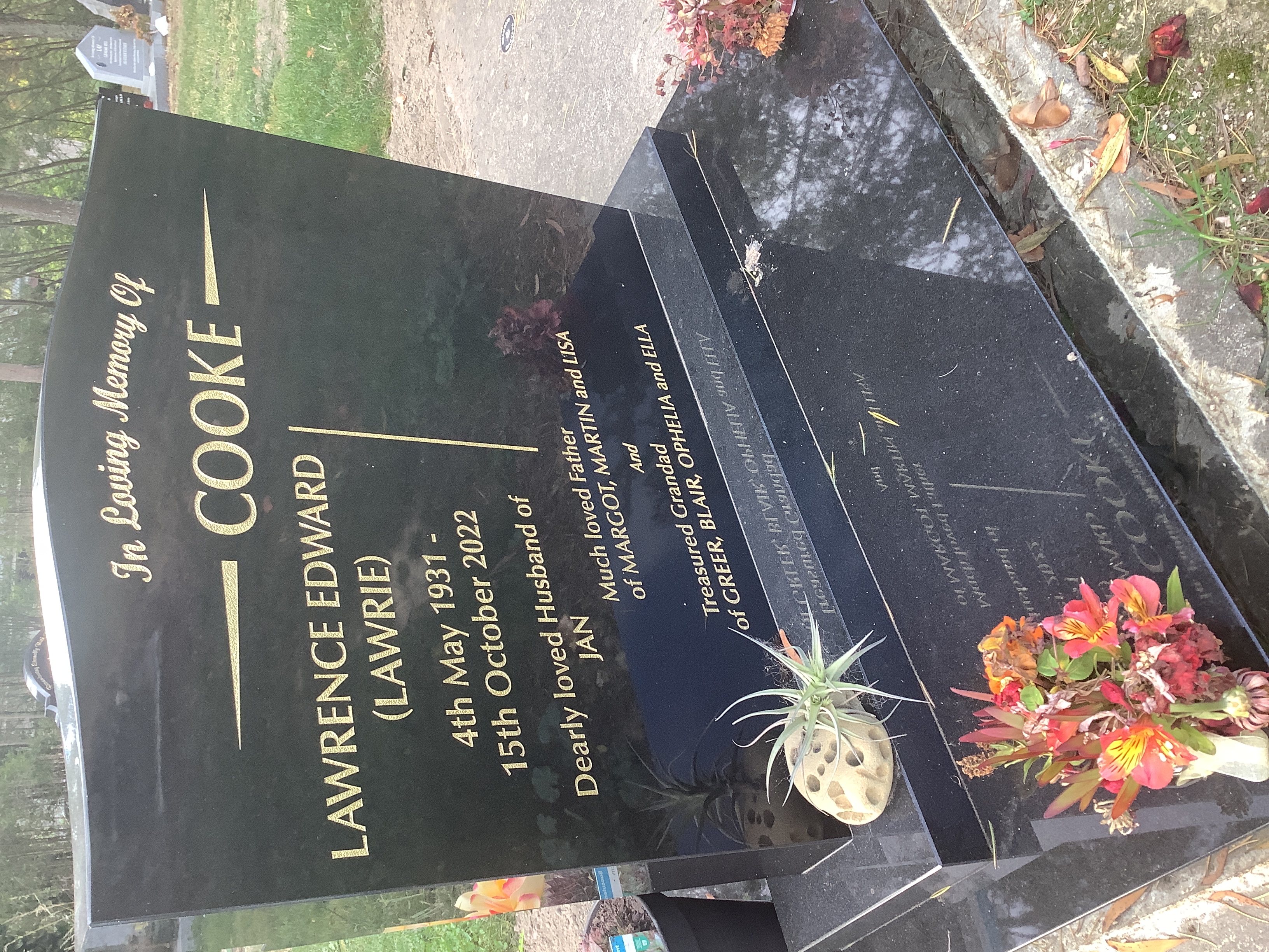 headstone