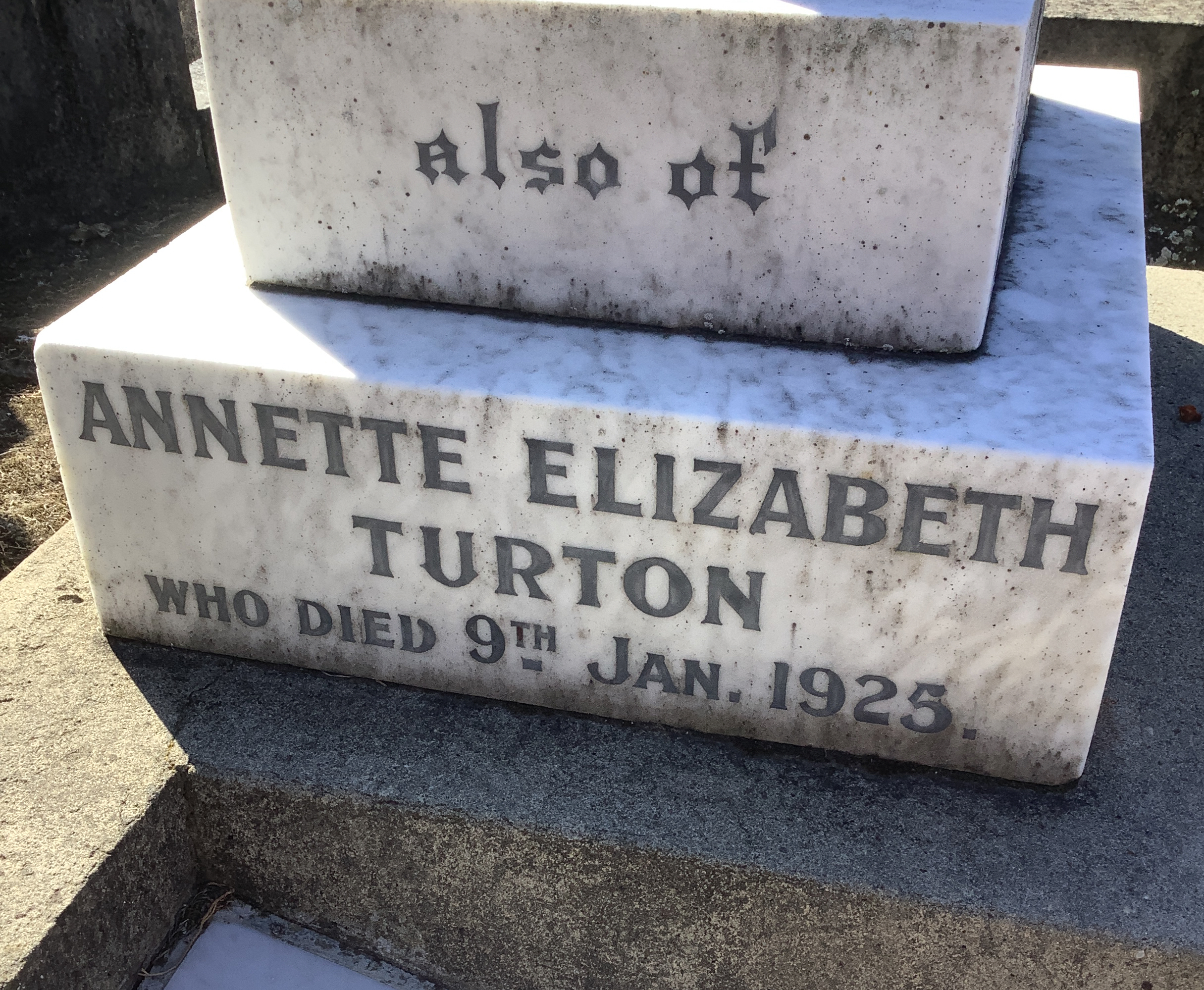headstone