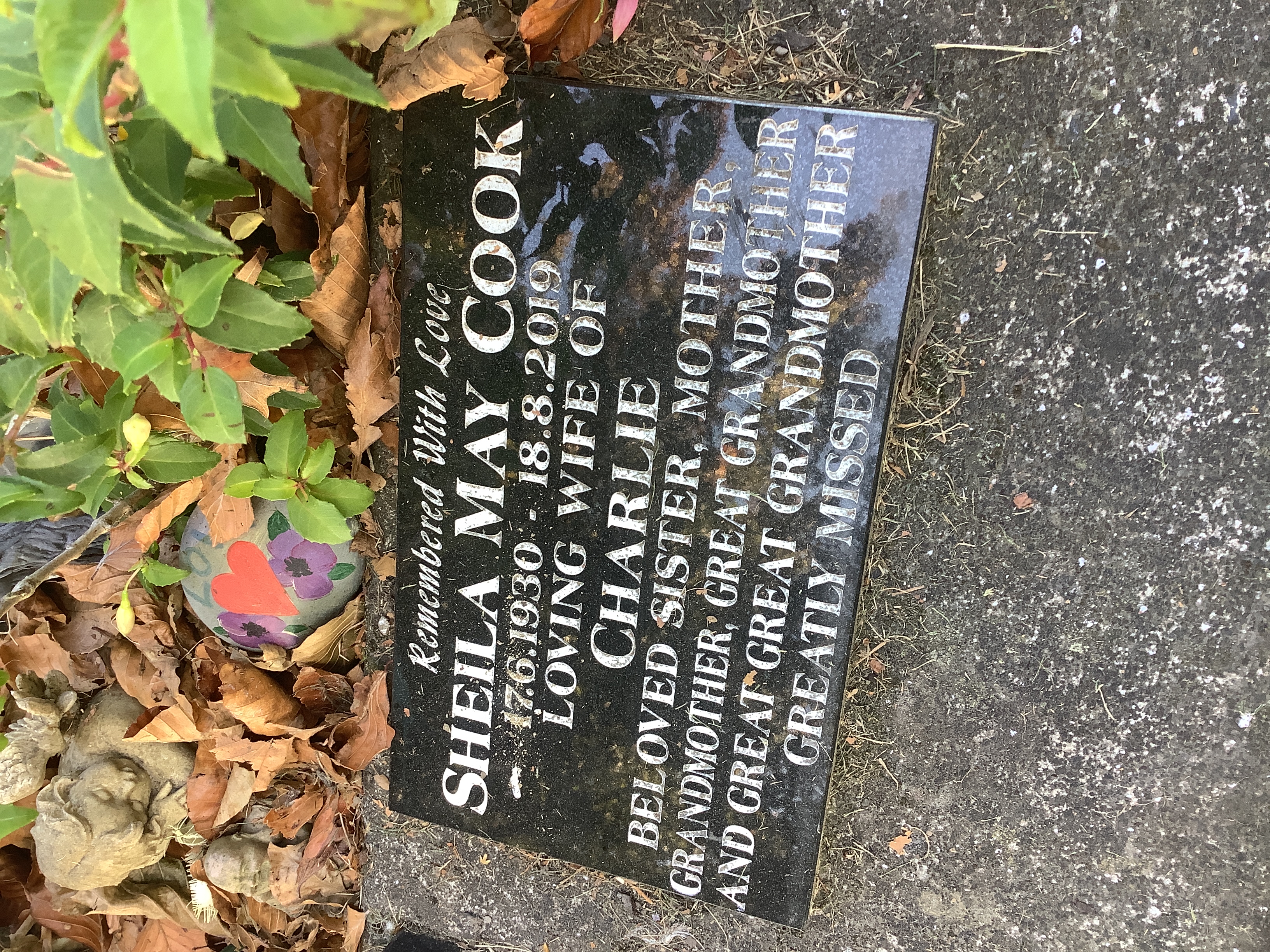 headstone