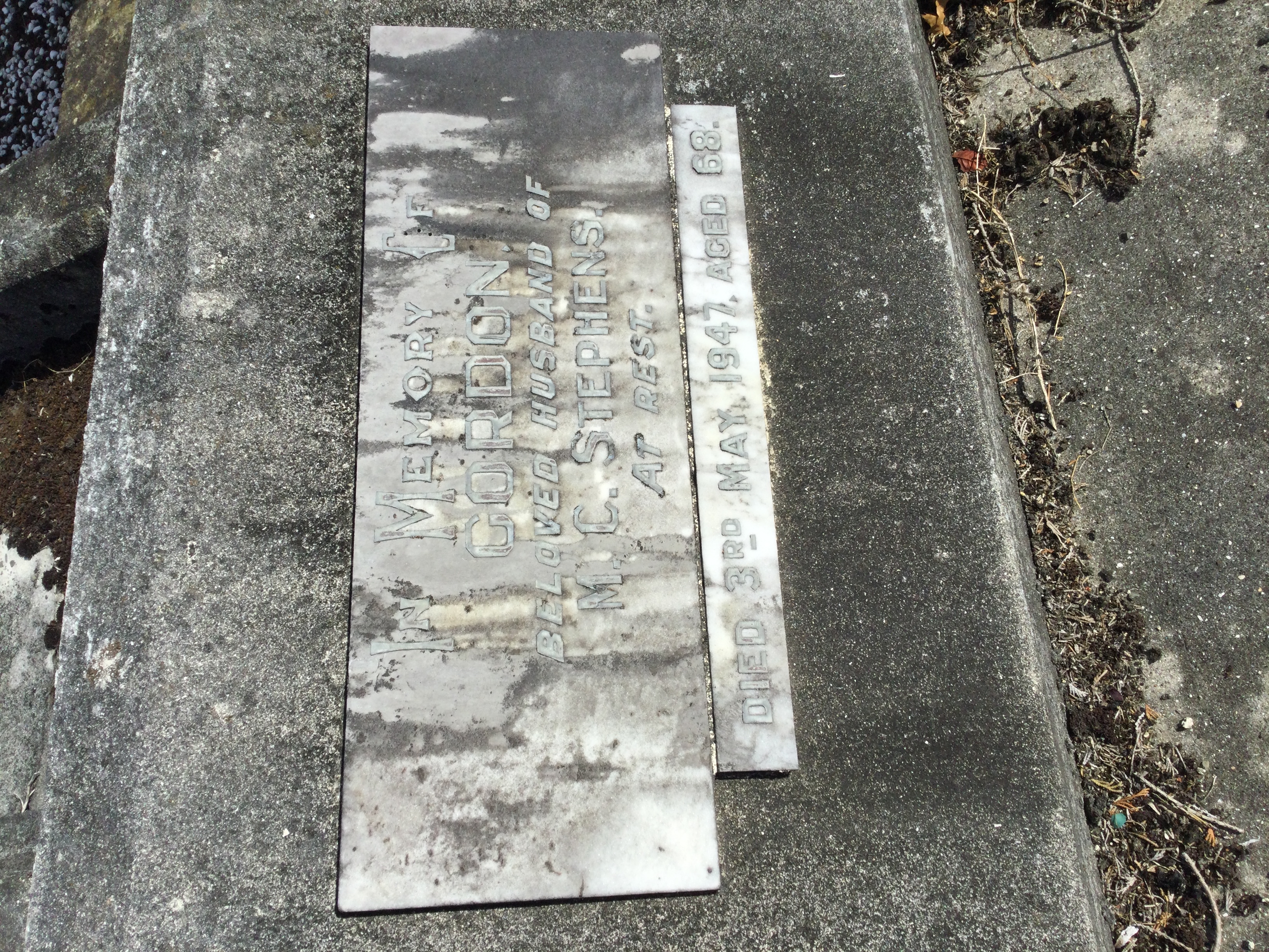 headstone