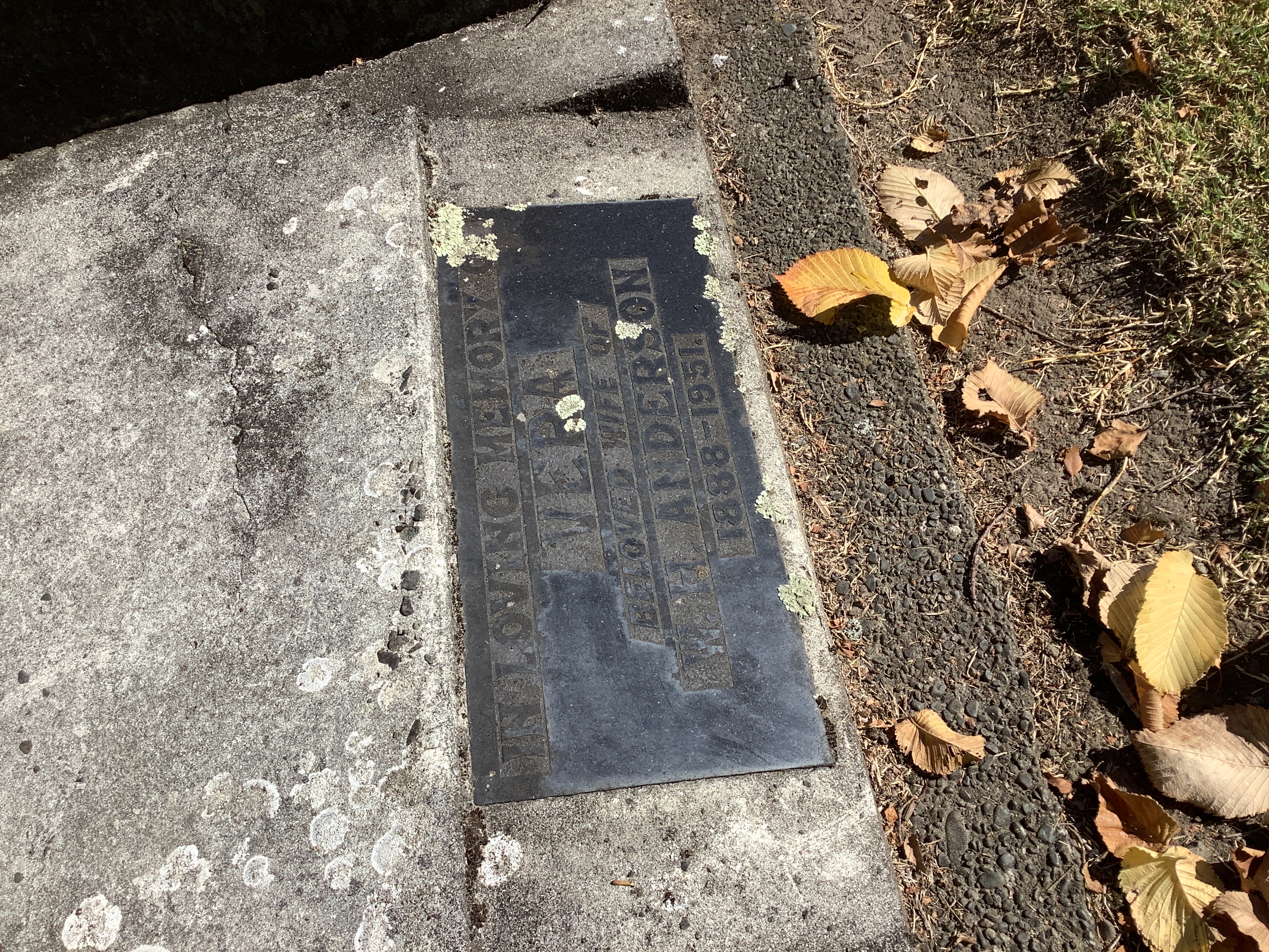 headstone