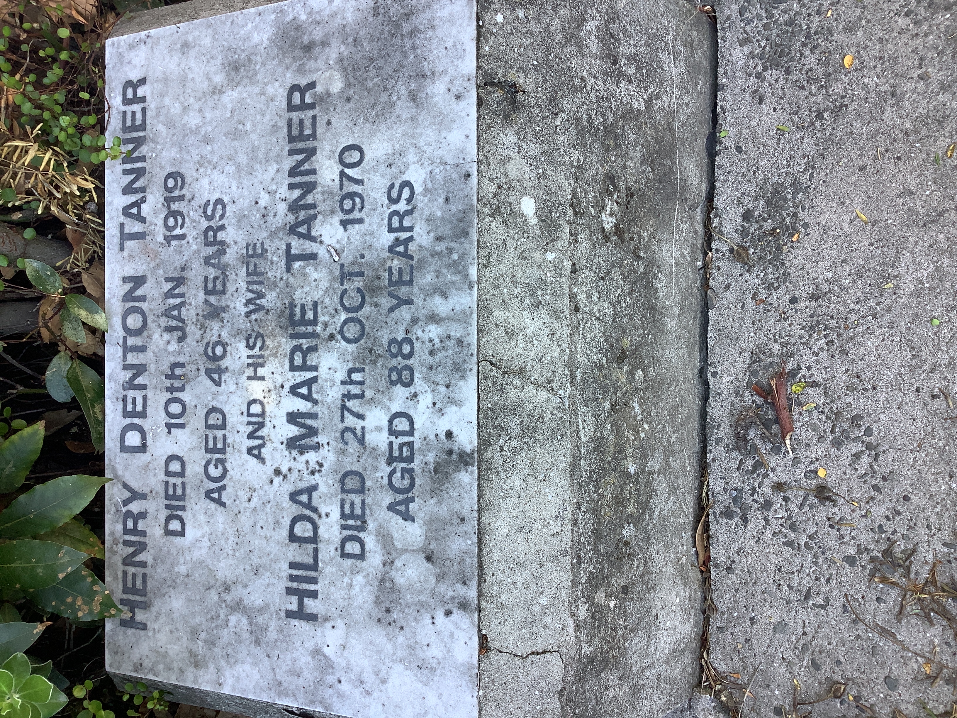 headstone
